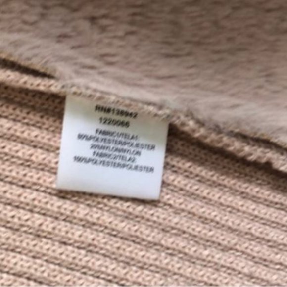 Rose Faux-Shearling/Knit Waterfall Vest - Picture 4 of 6